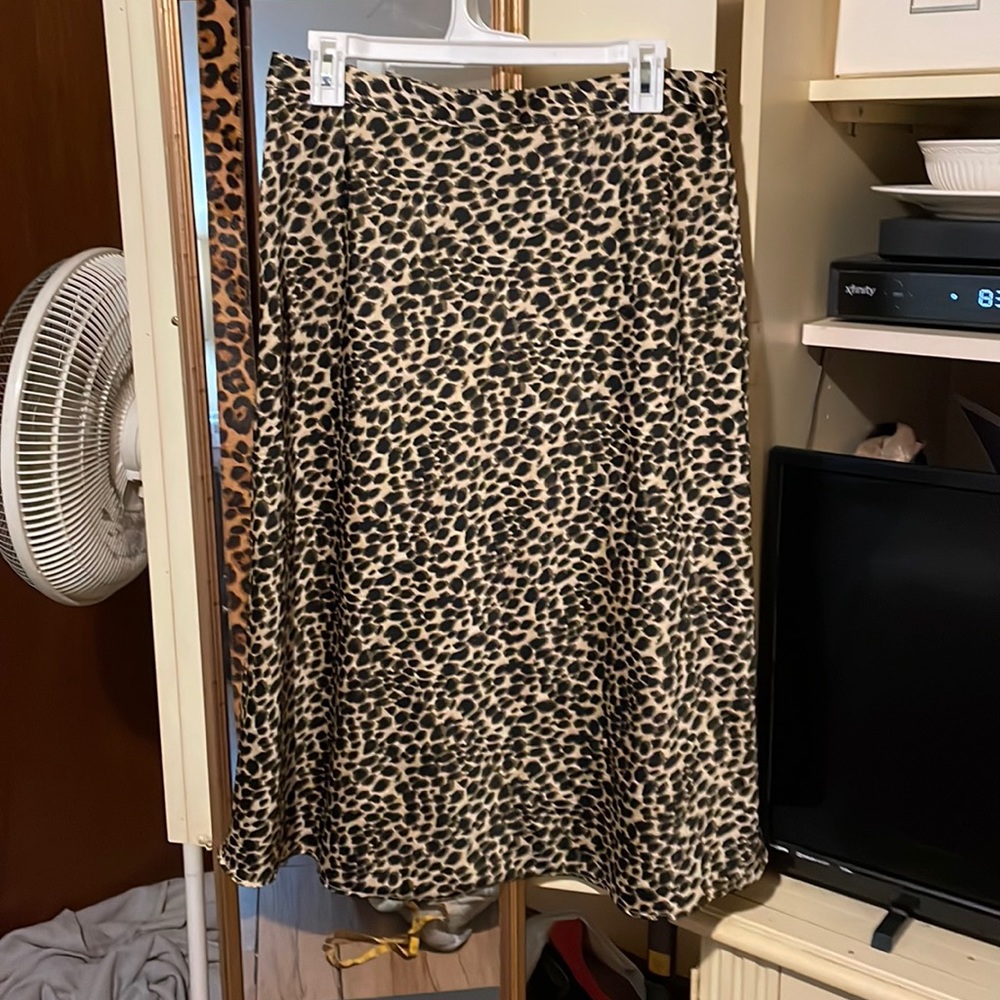 J crew leopard midi skirt